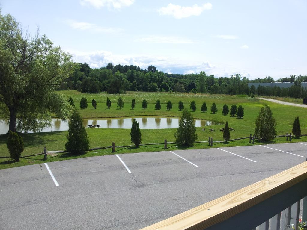 Days Inn By Wyndham Shelburne/Burlington Luaran gambar