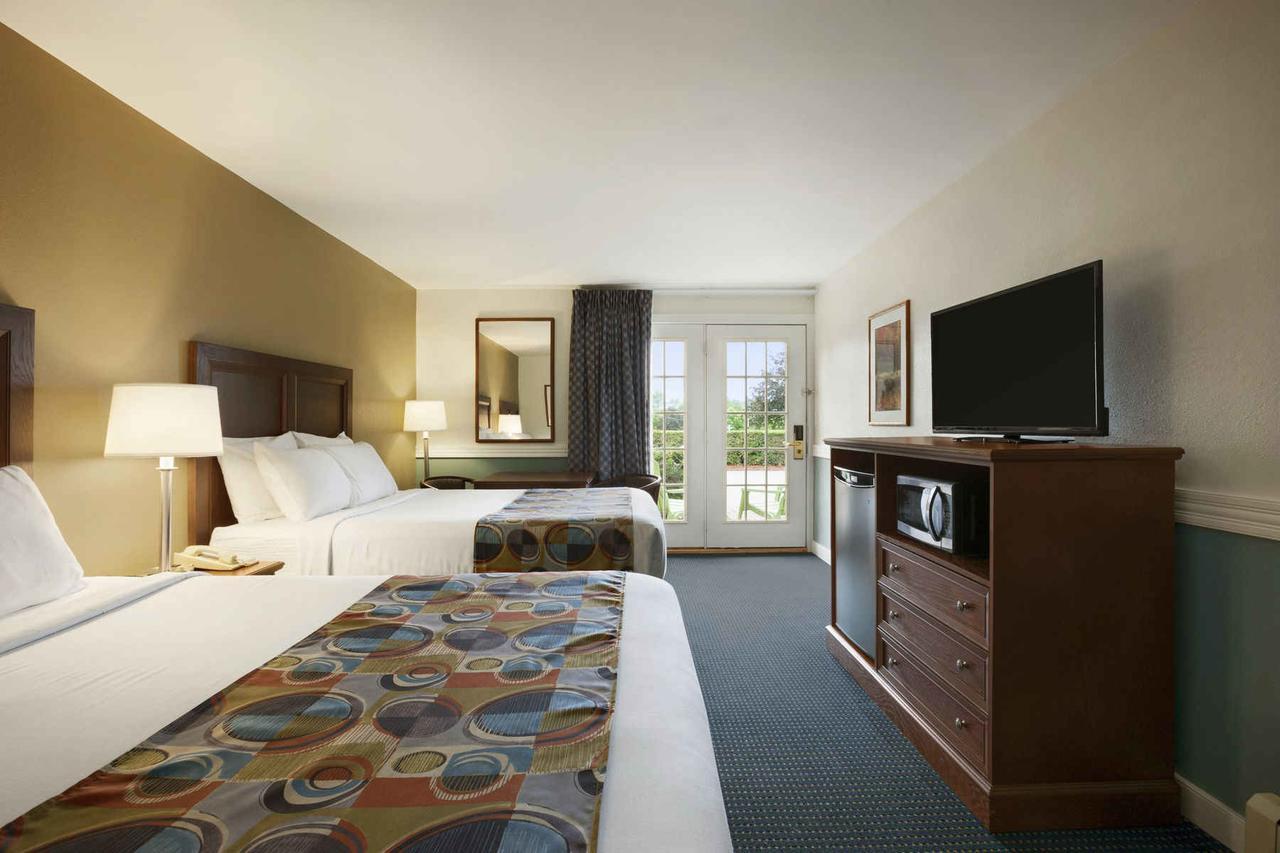 Days Inn By Wyndham Shelburne/Burlington Bilik gambar